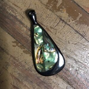 Retired Lia Sophia Mother of Pearl w Gun Metal Setting Pendant
